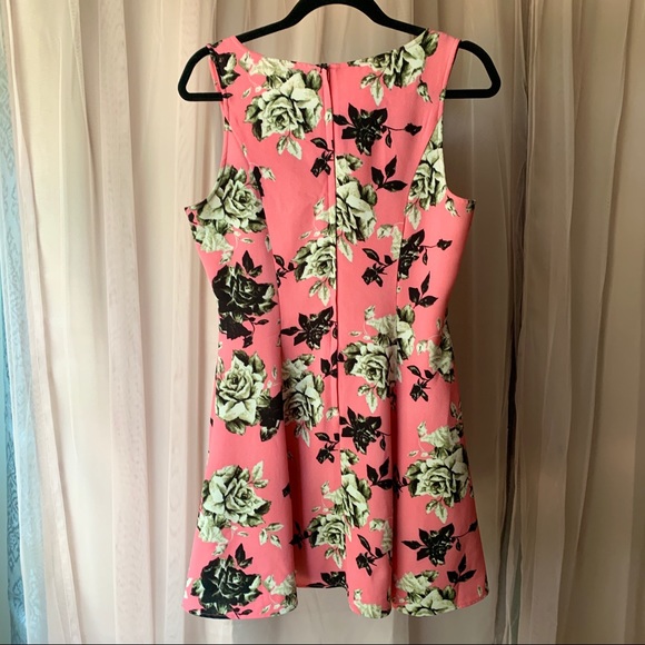 H&M Divided Pink Floral Print Sleeveless Fit & Flare Dress - Picture 6 of 9